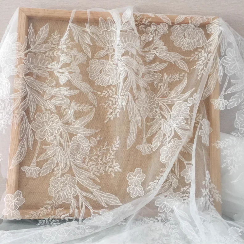 

High Quality European and American Plant Flower Pattern Hollow Lace Edge Fabric, Handmade Wedding Veil Decorative Accessories