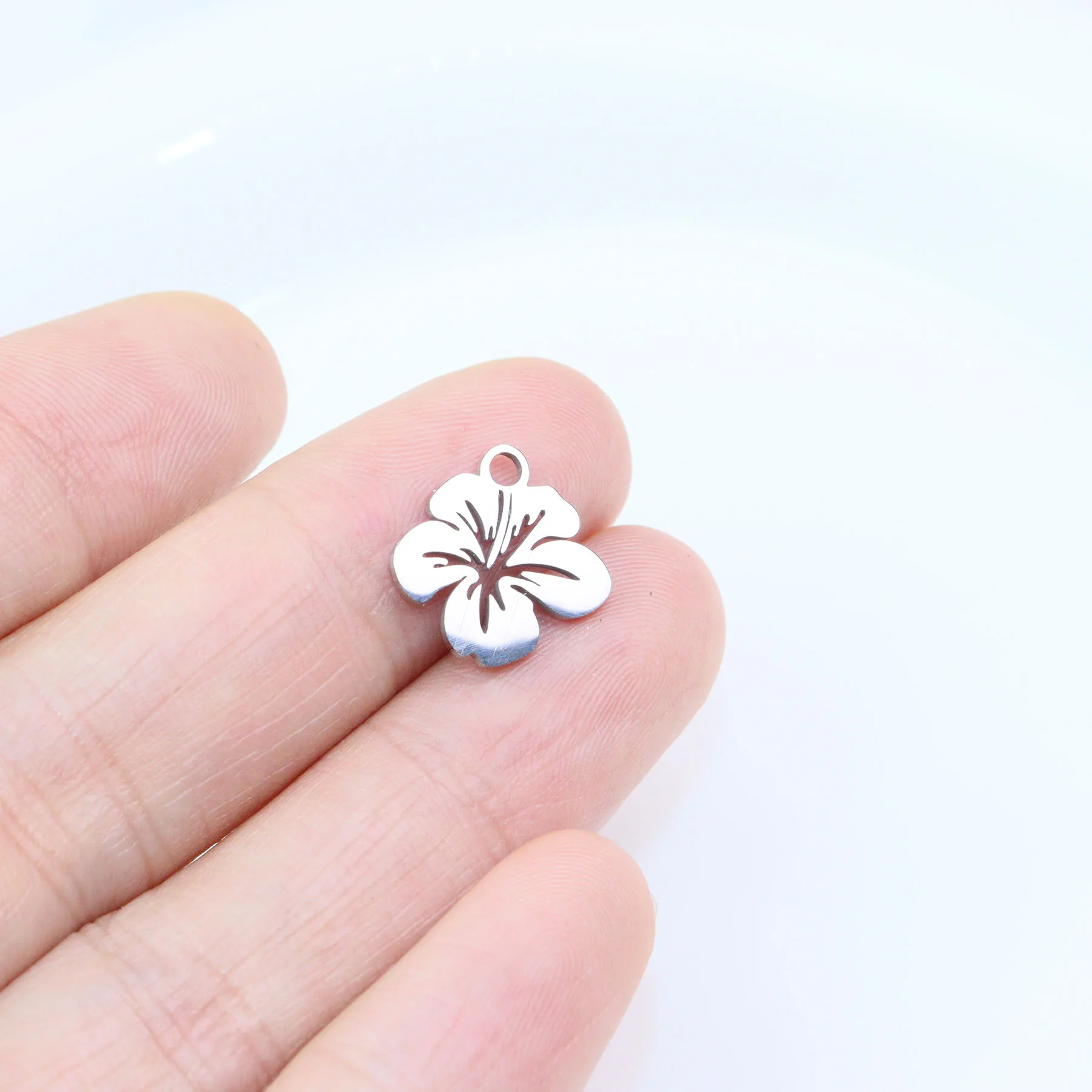 10pcs Stainless Steel Mirro Flower Polished Anti Allergic Girl Charms Pendant DIY Jewelry Necklace Earrings Unfading