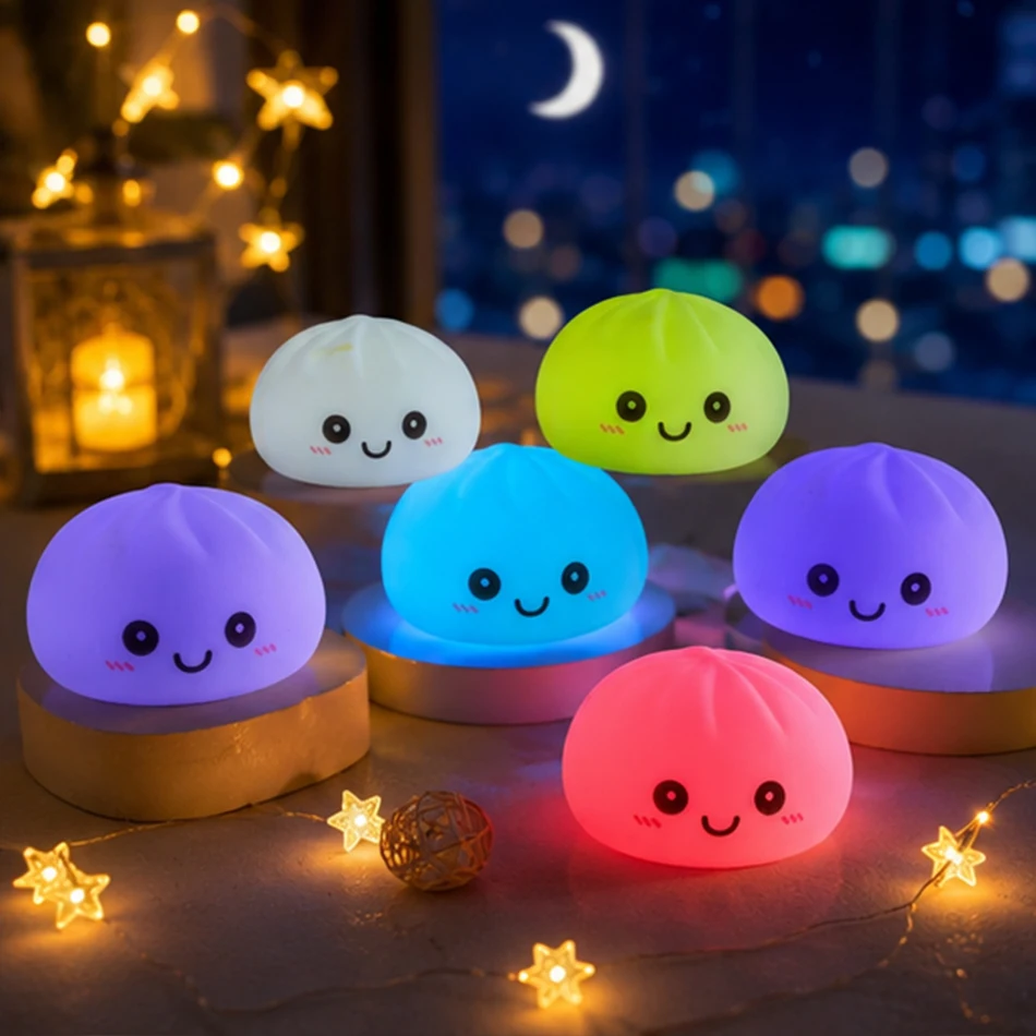 Neuer LED-Brötchen-Squishy, leuchtender Stressball, leuchtender Blasen-Spuck-Brötchen, realistischer Dampfbrötchen-Imitat, ästhetische Schreibtischdekoration