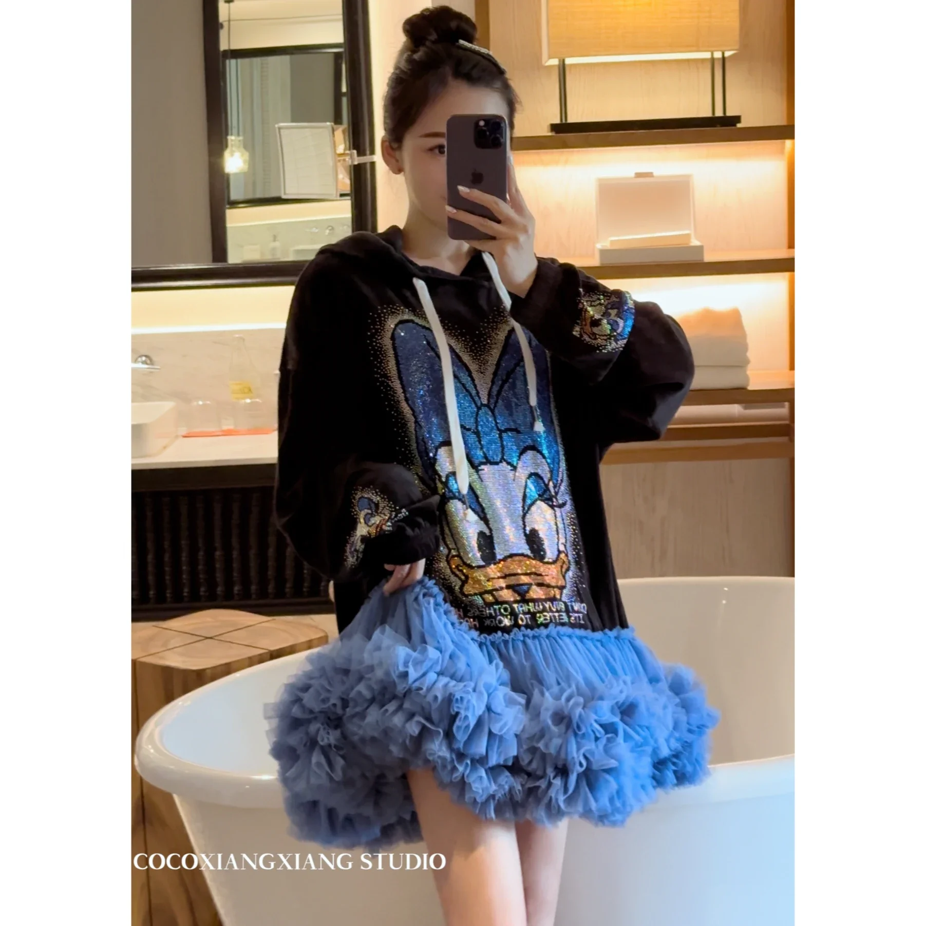 Heavy Hot Drilling Cartoon Hoodies Coat 2023 Autumn Winter Mesh Patchwork Ruffled Pettiskirt Loose Diamond Pleuche Dress Female