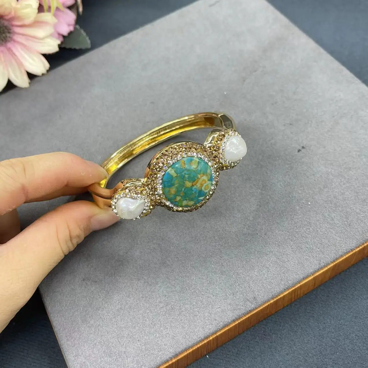 Turquoise set Internet celebrity same inlay this pearl color retention electroplating handmade design turquoise jewelry factory