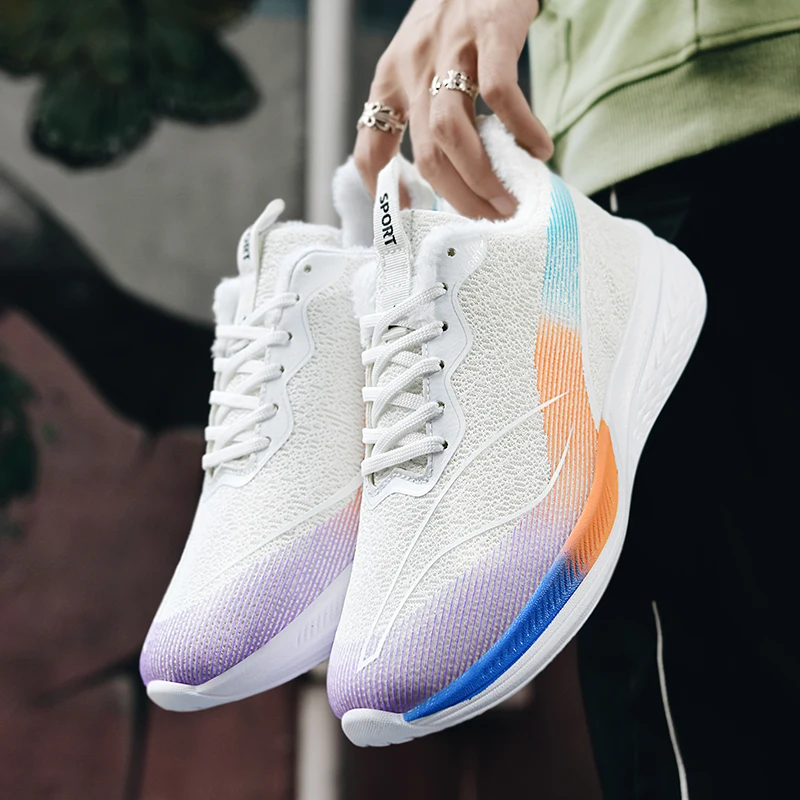 

New style, breathable, lightweight, casual training and sports shoes. Men's and women's versions. High-quality full-palm carbon