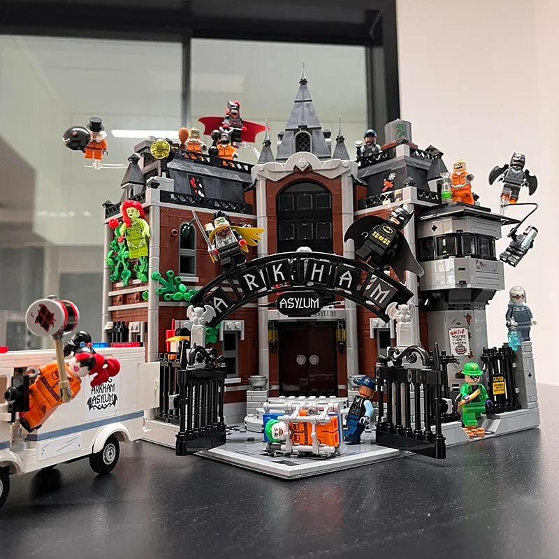 2953pcs NEW Arkham Asylum building Block model, suitable as a birthday gift, collection item or decorative piece for adults.
