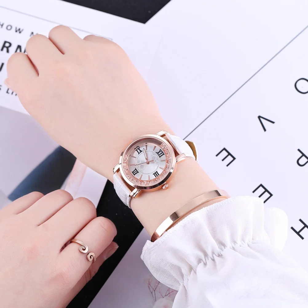 

Women Quartz Watch White Creative Wristband Elegant Silent Precise Wrist Decoration Fashion Rhinestone Watch Gift for Students
