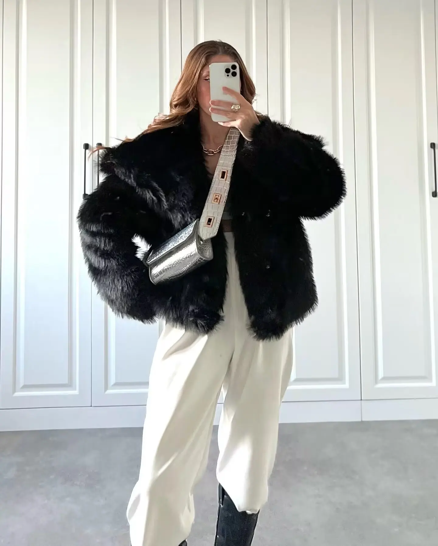 2024 Vrouwen Mode Cropped Faux Fur Jas Jas Lange Mouw Front Drukknoop Vrouwelijke Bovenkleding Chic Revers Kraag Dikke jas A8