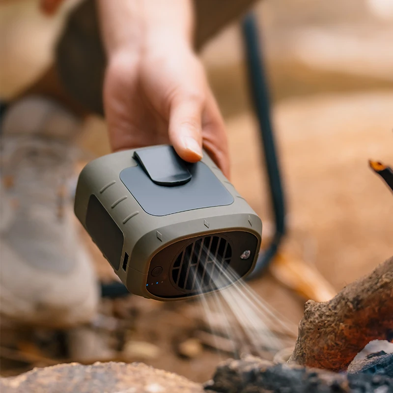 8000 Mah Batterij Werkende Draagbare Mini Fan Outdoor Camping Oplaadbare Elektrische Taille Kamp Koelventilatoren Met Zaklamp