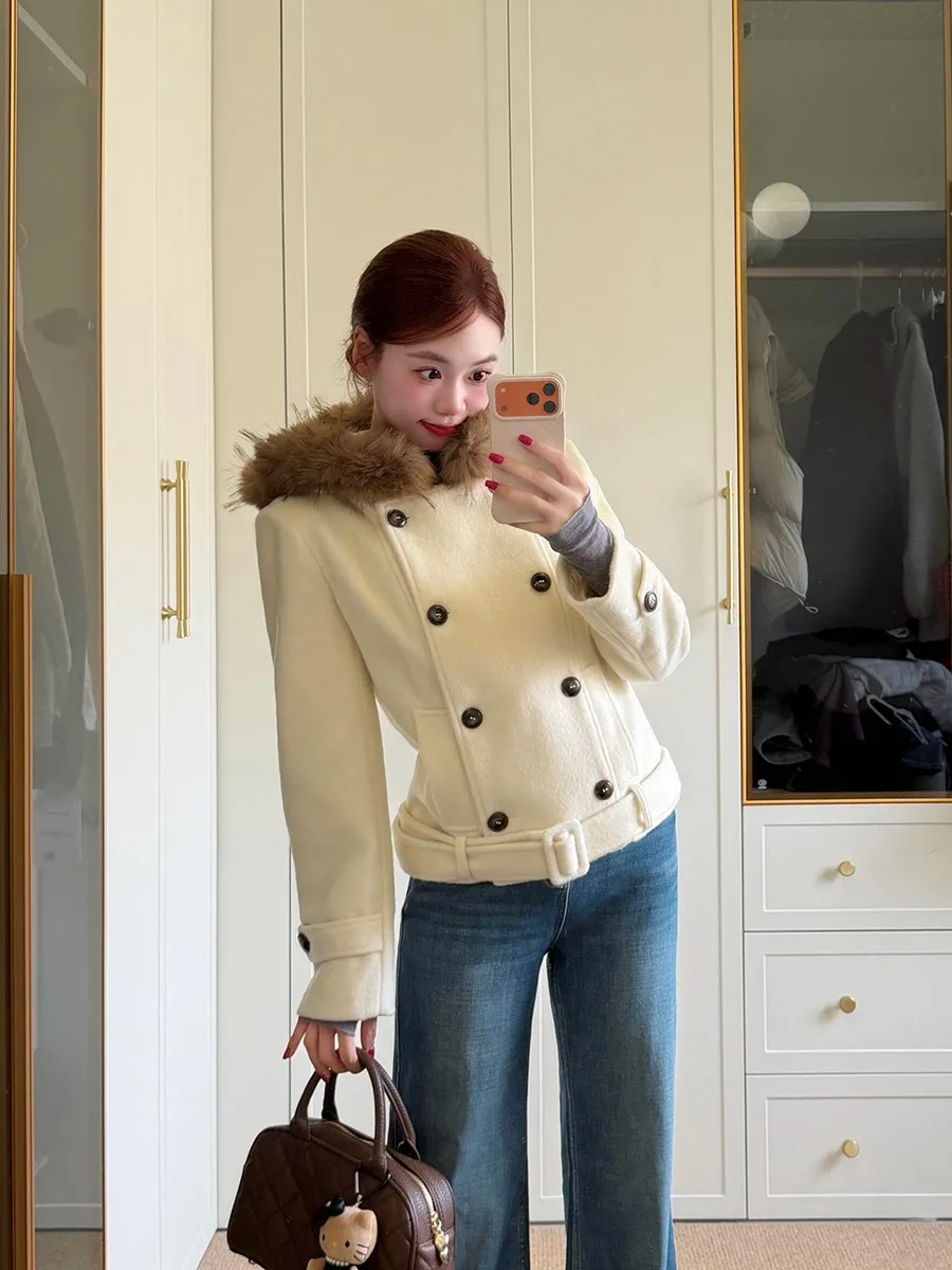 

Slimming Effect Woolen Coat with Collar Double Row Buttons Thickened Short Style with Hat for Women Autumn Winter Korean Style