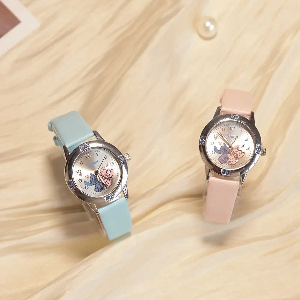 ساعة MINISO Stitch Girls ساعة كوارتز نسائية كارتونية ساعة كرتونية عصرية بسوار فولاذي هدية مثالية لعيد الميلاد للأطفال