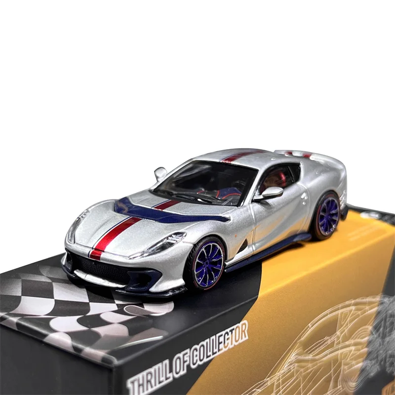 TOC 1:64 812C Competizione FE812C Modelos de coches fundidos a presión