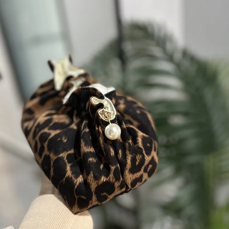 Lady Pearl zipper Cosmetic bag Toiletry travel pouch for women leopard printed makeup bag organizer L size fashion best sell