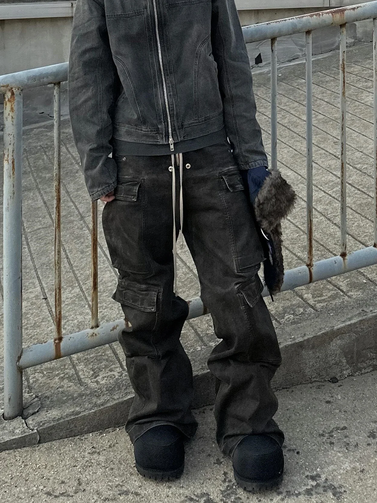 

Мужские повседневные джинсы-карго в американском ретро-стиле, свободные брюки с широкими штанинами и множеством карманов на шнурке