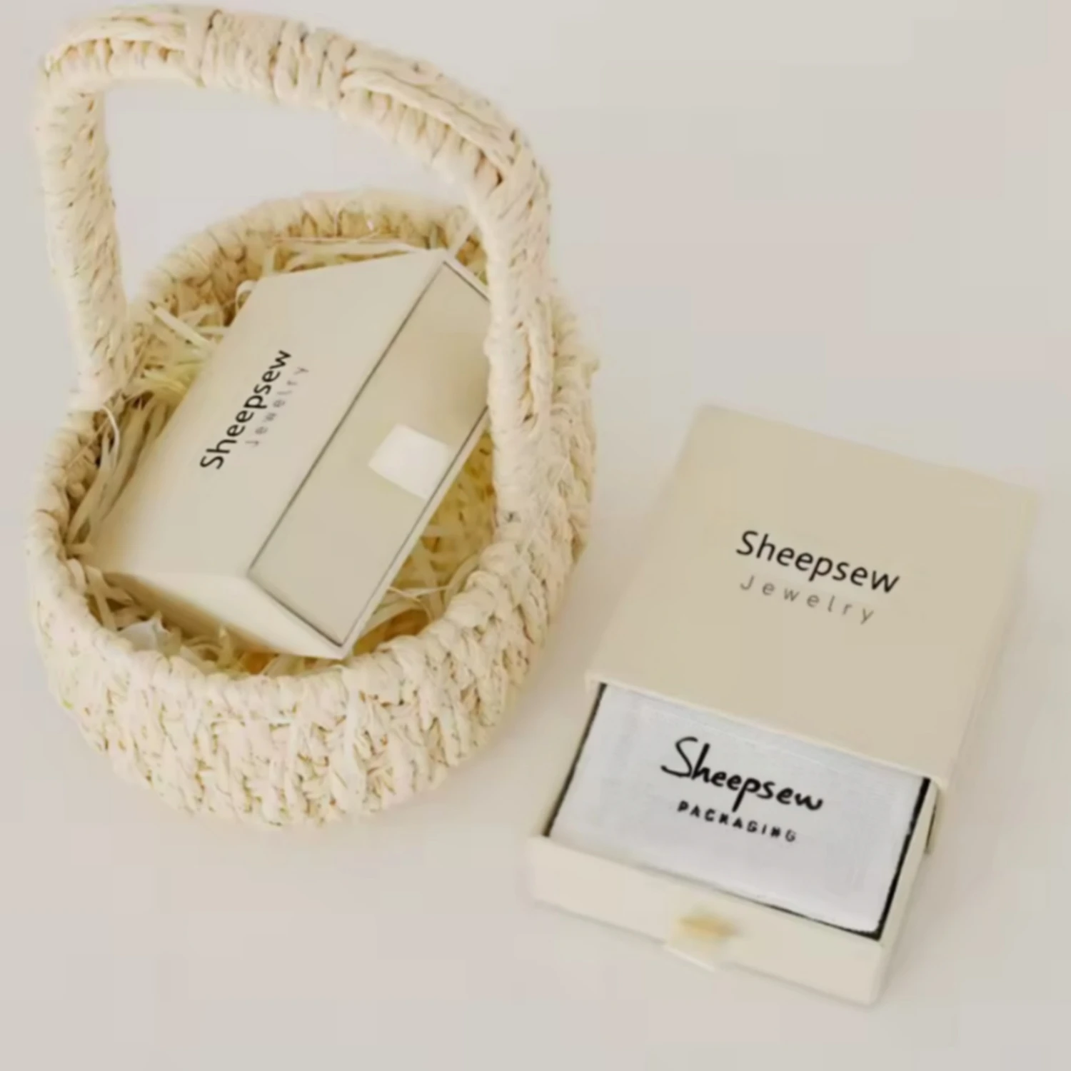 

20 шт., высококачественный хлопковый мешок для пыли с логотипом на шнурке, упаковка для драгоценностей с мешочком, контейнер для ювелирных изделий премиум-класса