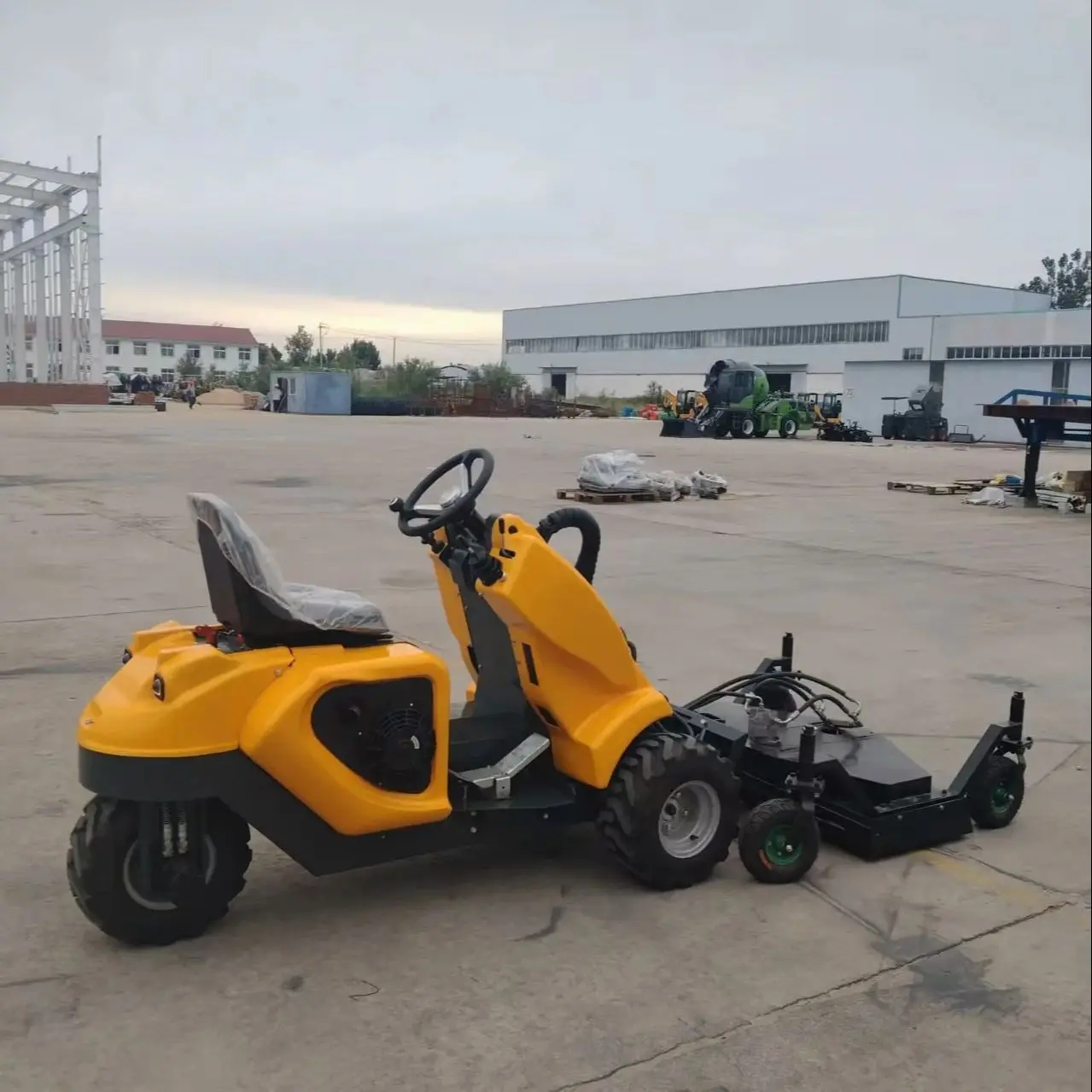 

The latest product of China's new 3-wheel mini skid steer loader, agricultural machinery skid steer loader for sale