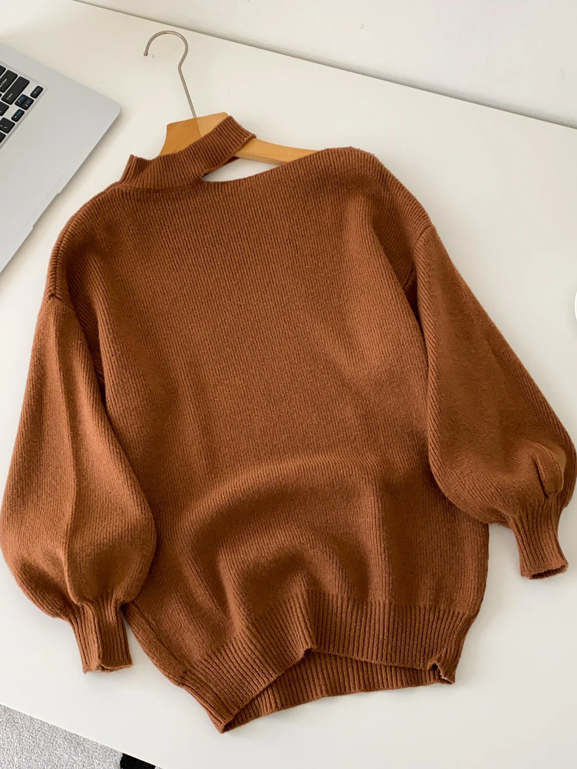 

Laid-ba Loose Casual Knitted Sweater Women's Winter New Sle High-End Feel oulder-baring Lantern Sve Knitwear Top