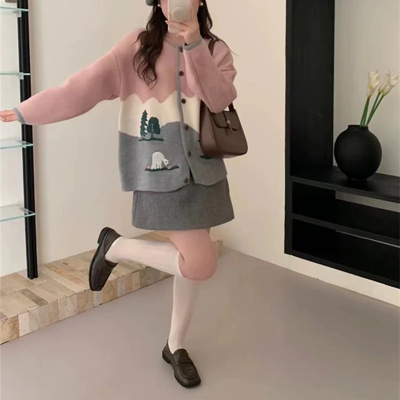 Sweet Hot Girl Embroidered Knitted Cardigan Women's Autumn and Winter O-neck Long Sleeved Sweater Jacket Fashion Female Clothes