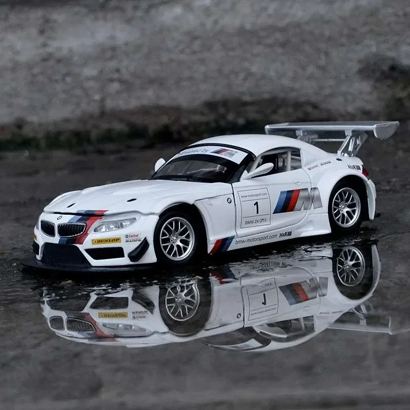 CCA miniatur mobil dengan lampu suara, Model mobil Sport BMW Z4 GT3 Aloi simulasi tinggi 1/24 dengan lampu suara, hadiah mainan ulang tahun