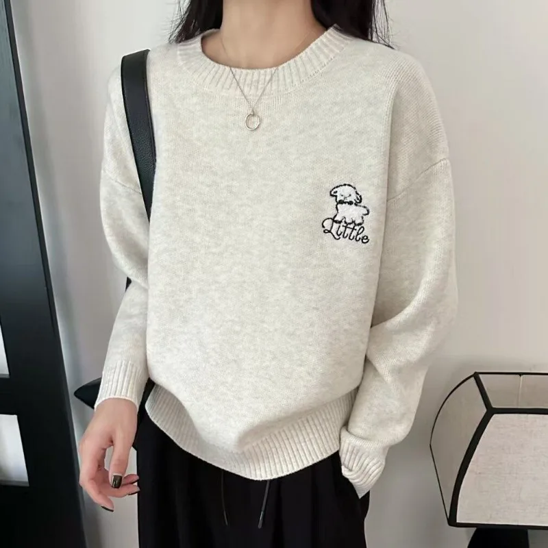 

Корейский универсальный свитер с вышивкой для щенков для женщин осень-зима, свободная и простая трикотажная рубашка с круглым вырезом, топ