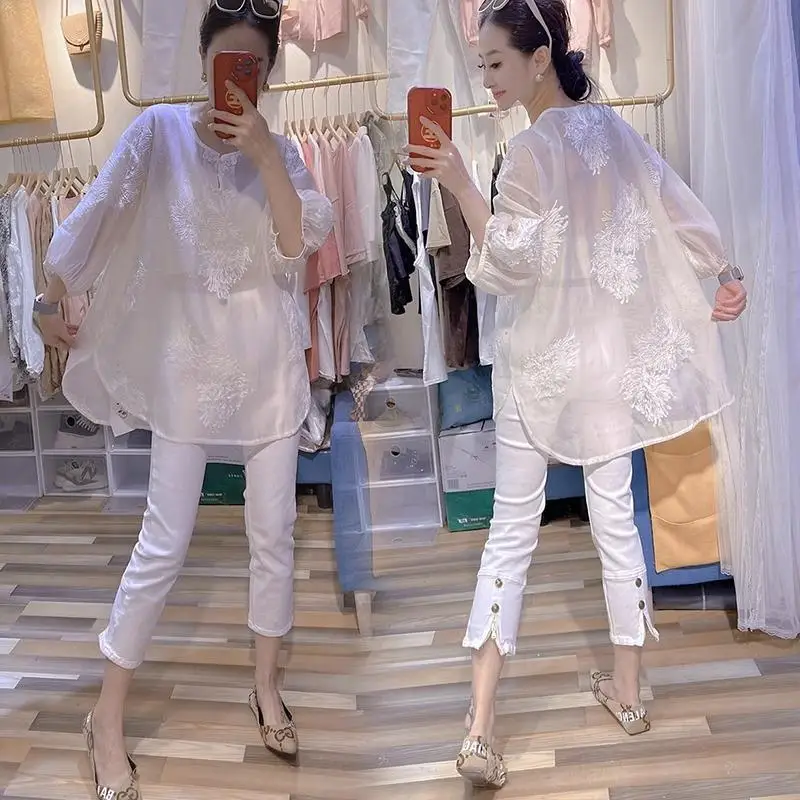 

Oversized Women Clothes Spring Summer White Chiffon Hook Flower Long Sleeved Lace Shirts for Women Loose Versatile Vintage Tops