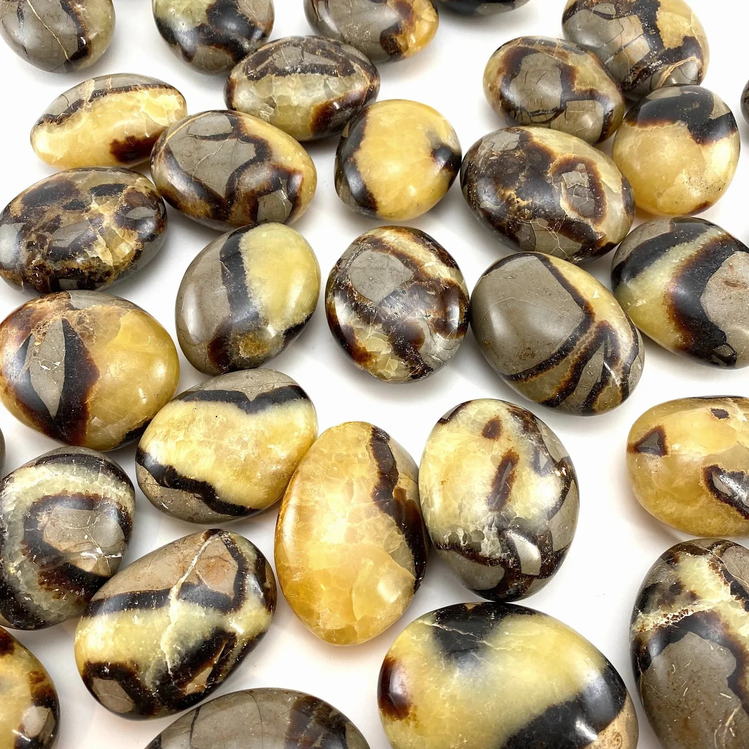 1pc Natural Septarian Palm Stone - Polished Pocket Stone, Bohemian Style Home & Office Decor, Ideal for DIY Jewelry, Birthday