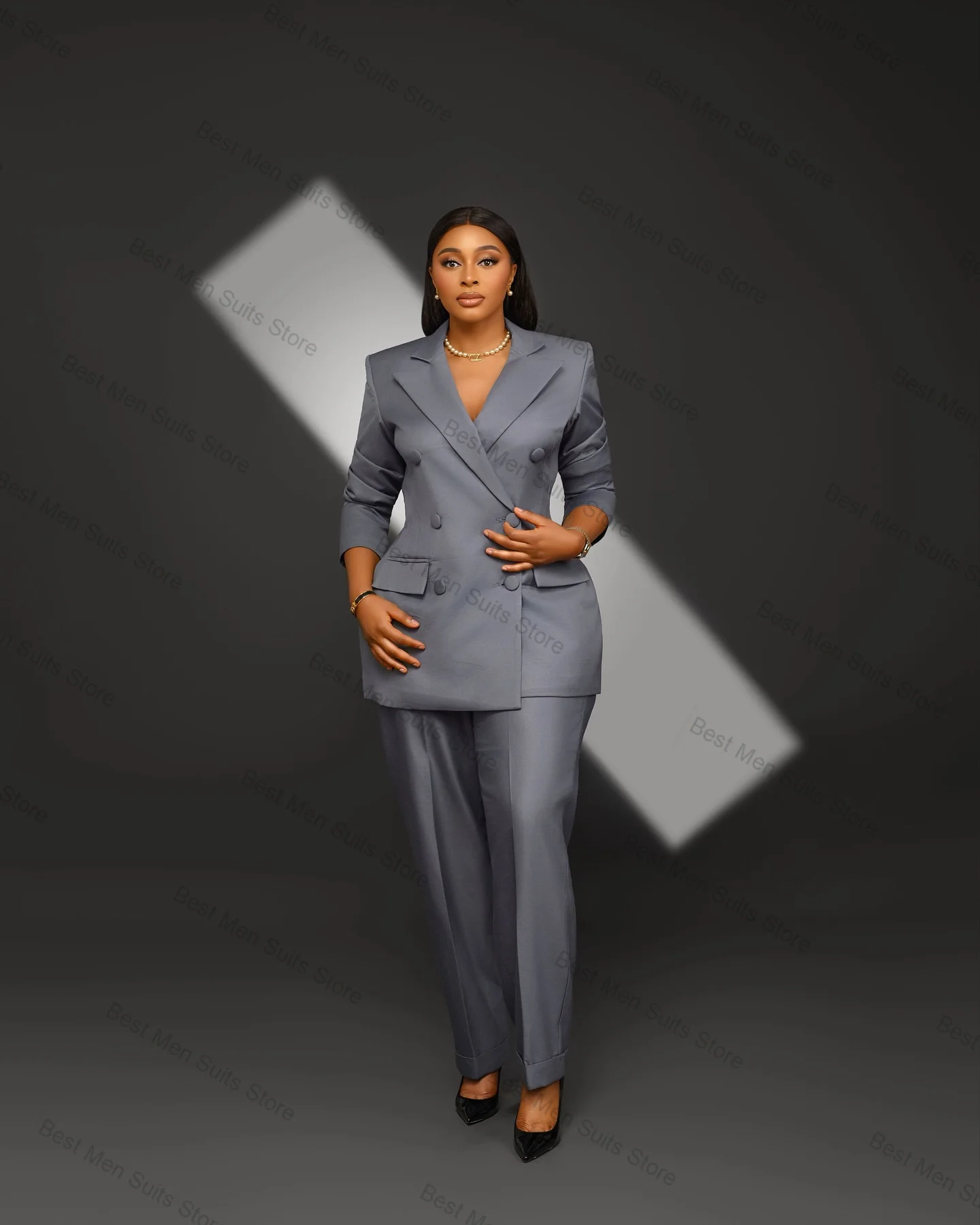 Pantaloni da abito da donna grigi Set 2 pezzi Blazer + pantaloni Pantaloni Giacca da ufficio formale doppio petto Cappotto da ballo per invitati a un matrimonio personalizzato