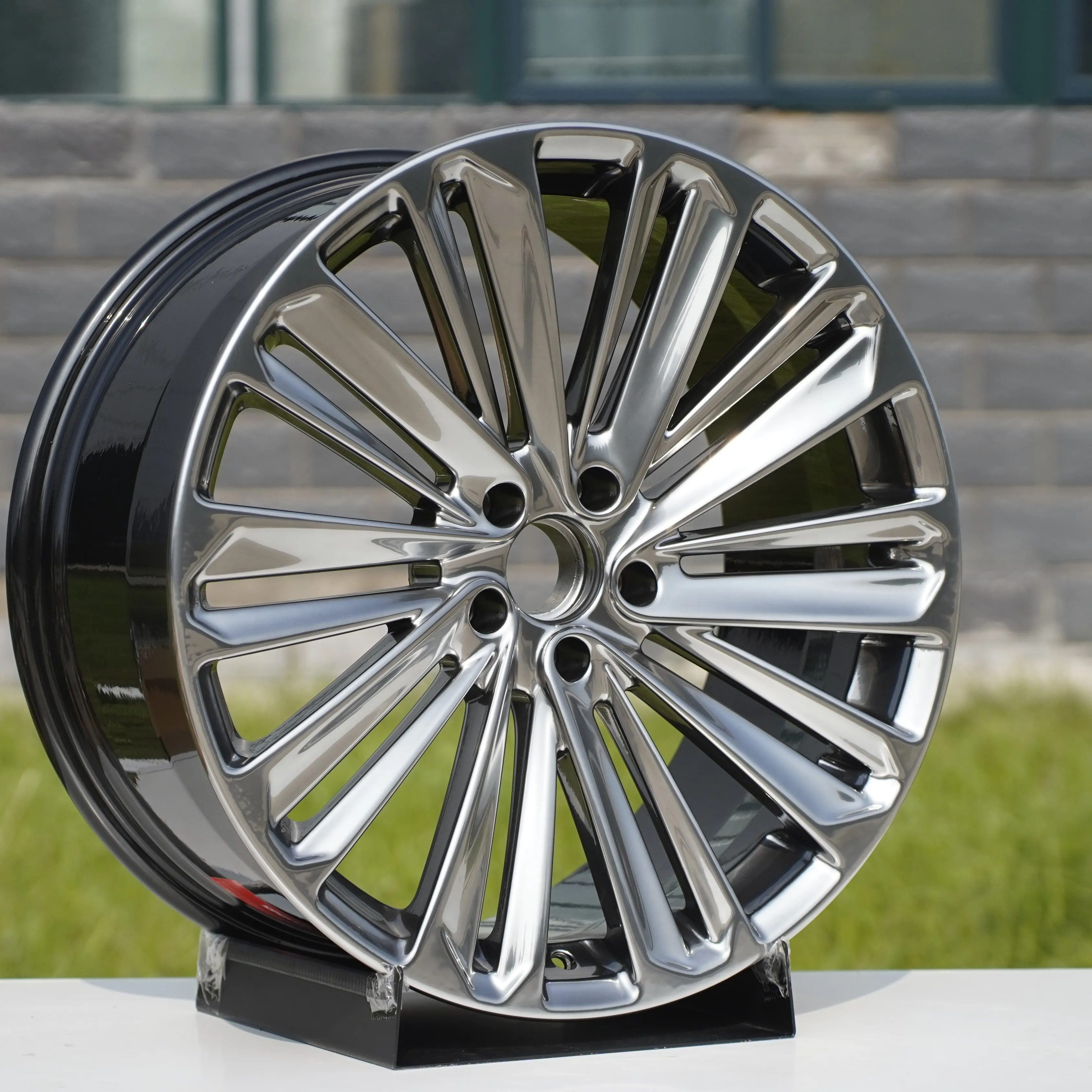 

4x100 Wheel Hub - High strength alloy, lightweight and durable, precision fit, JWL/VIA certified, 14-17 inches, suitable for