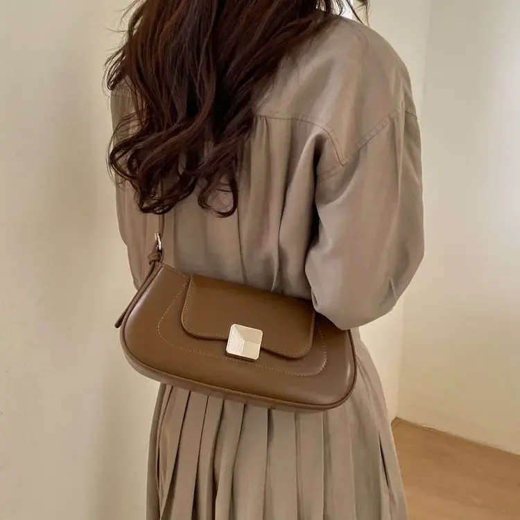 

2026 French Elegant Women's Underarm Bag Simple Niche Fashion Small Square Casual Commuter Messenger Bag Versatile