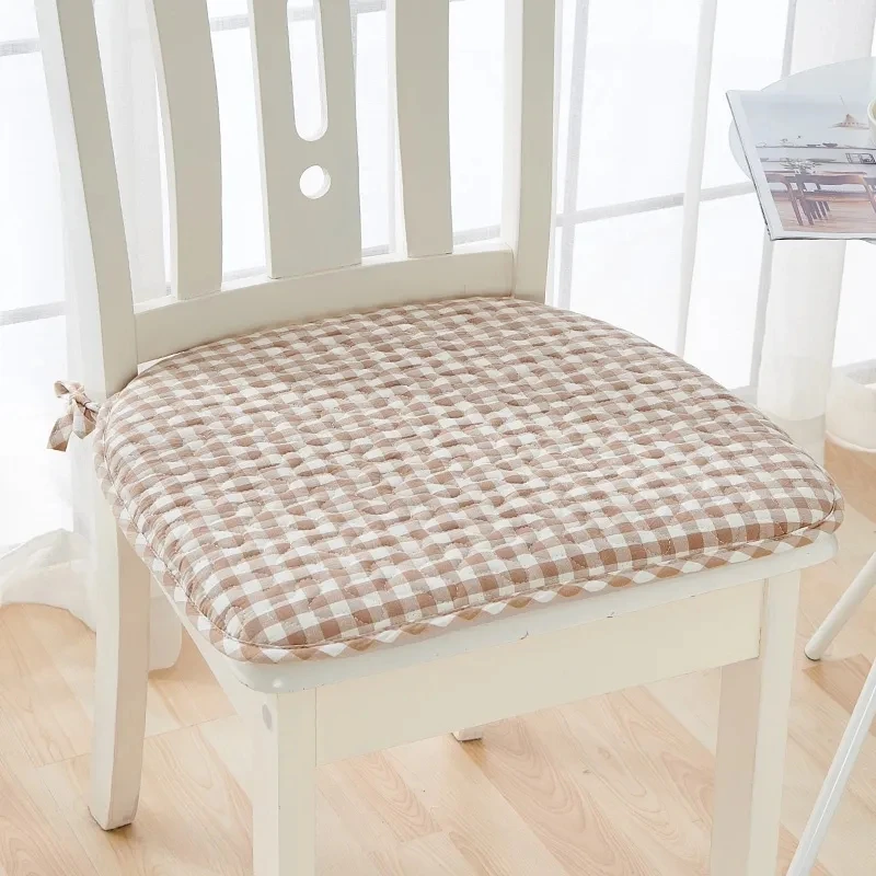 Almohadillas de asiento de algodón universales para las cuatro estaciones, estilo Simple, patrón de estampado a cuadros, cojín antideslizante para silla, decoración del hogar, estera para sentarse