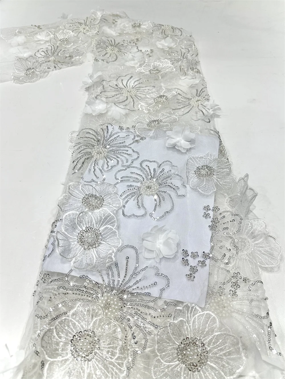 

White African 3D Flower Lace Fabric Beads Embroidery French Mesh Lace Fabric With Sequins Nigerian Tulle Lace For Party Dresses