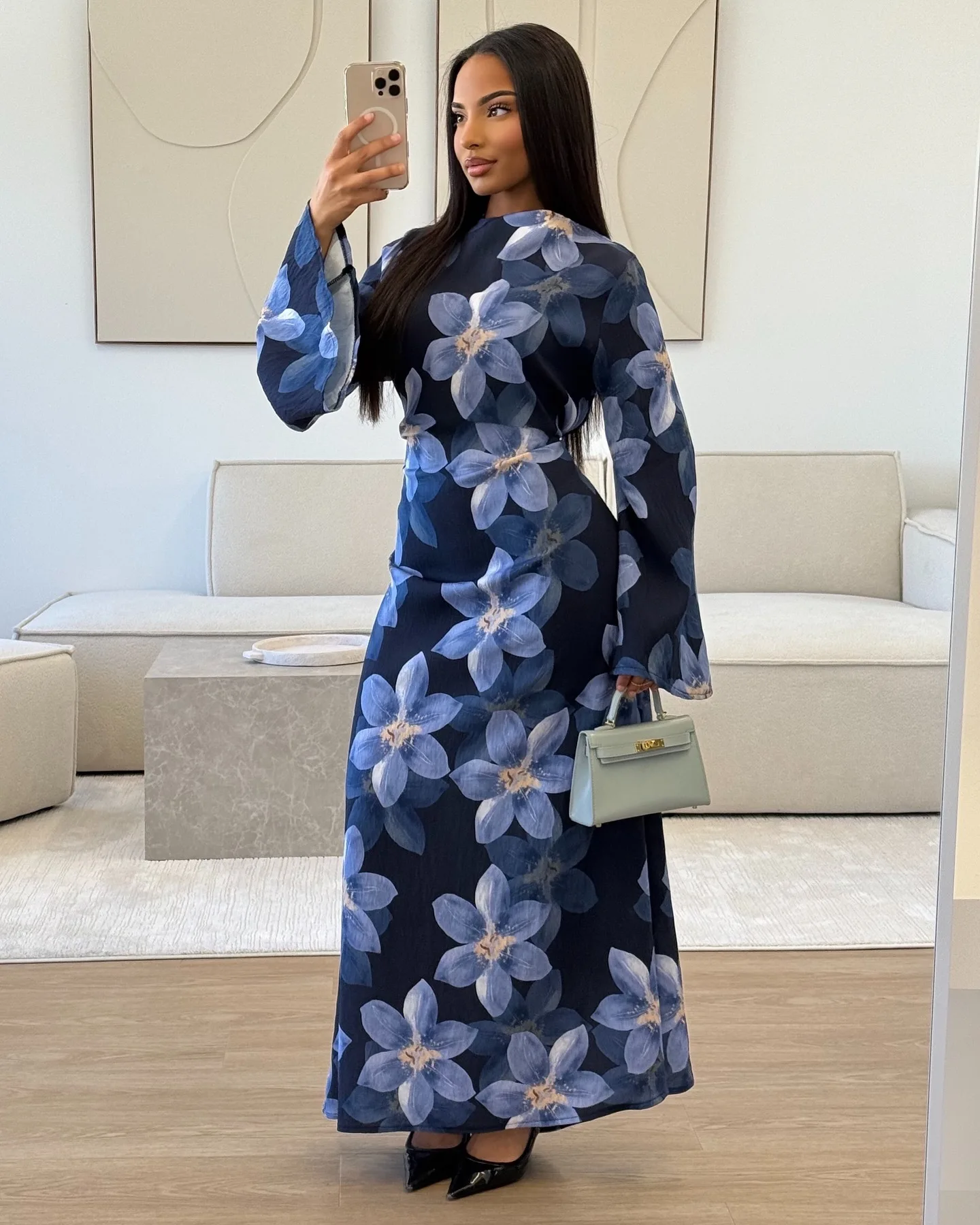 Arabesque Bell Sleeve Flowy Maxi Abaya Dress Elegant Floral Print Muslim Modest Long Dress Islamic Vacation Outfit Summer Robe