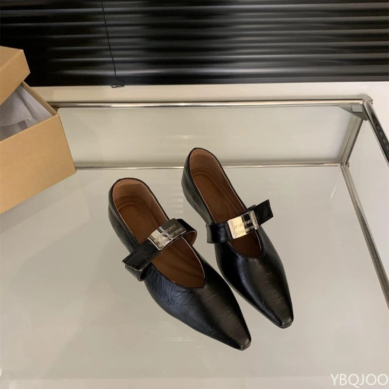 2026 Primavera y novedad de verano, zapatos de mujer de tacón bajo puntiagudos con cubiertas de boca poco profundas para citas, zapatos individuales para mujer