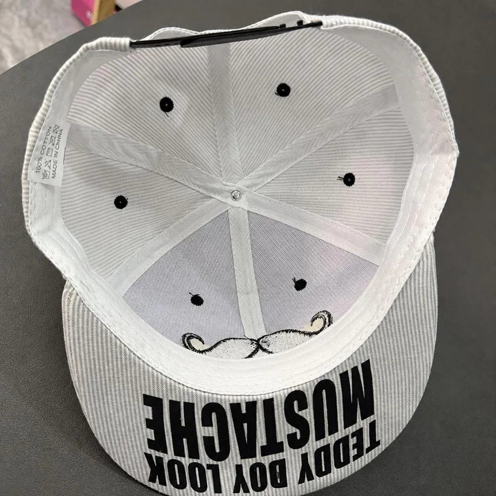 Stylish Hip-Hop Mustache Snapback Cap Striped Adjustable Baseball Hat Flat Brim Lightweight Trucker Hat Daily-wear