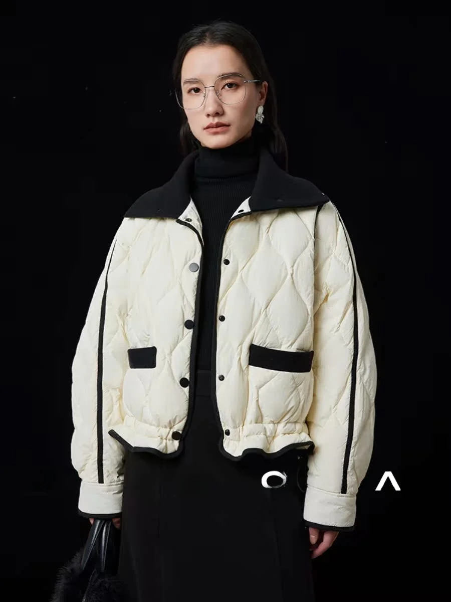 

Ультралегкое, ультрамягкое черно-белое художественное пуховое пальто с воротником и подолом в форме лотоса, женское модное зимнее пальто