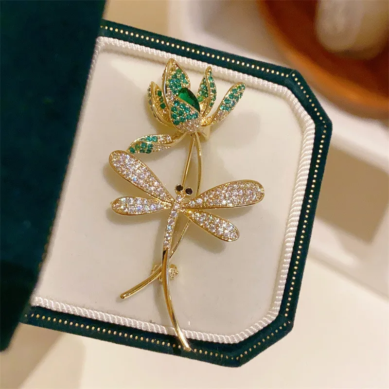 

CC Elegant Brooches Dragonfly Lotus Flower Shape Chinese Style Corsage Cheongsam Pins Shining Zirconia Temperament Brooch B148