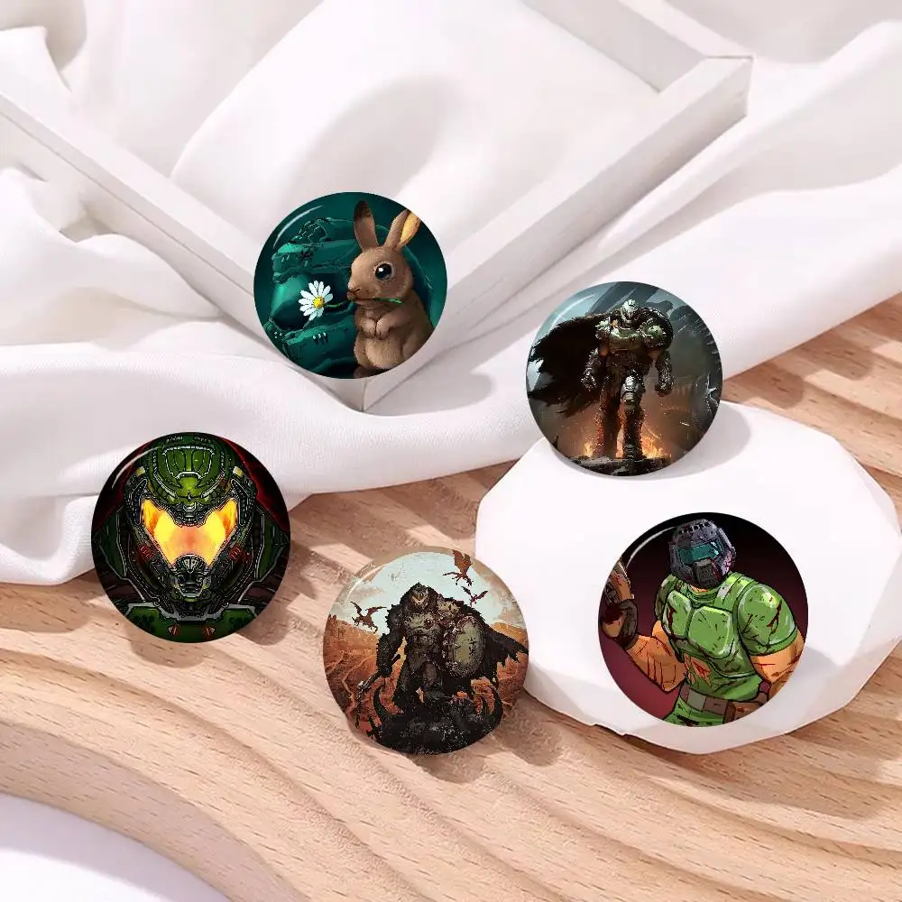 GAME Doom Anime Broschen Niedliche Cartoon-Anstecknadel für Jacken und Jeans Geschenk-Accessoire
