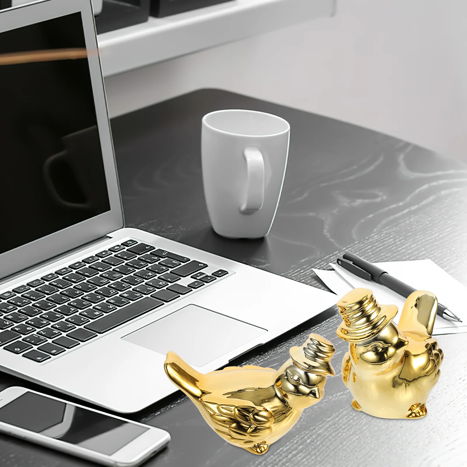 

1Pair Small Bird Ceramic Craft Ornament Delicate Design Desktop Bird Decoration Stable Base Ceramic Craft Decor