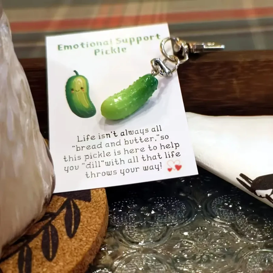 Llavero inspirador de pepinillos con tarjeta, abrazo de bolsillo de pepino de dibujos animados, cita animadora, regalo de energía positiva para amigos y familiares