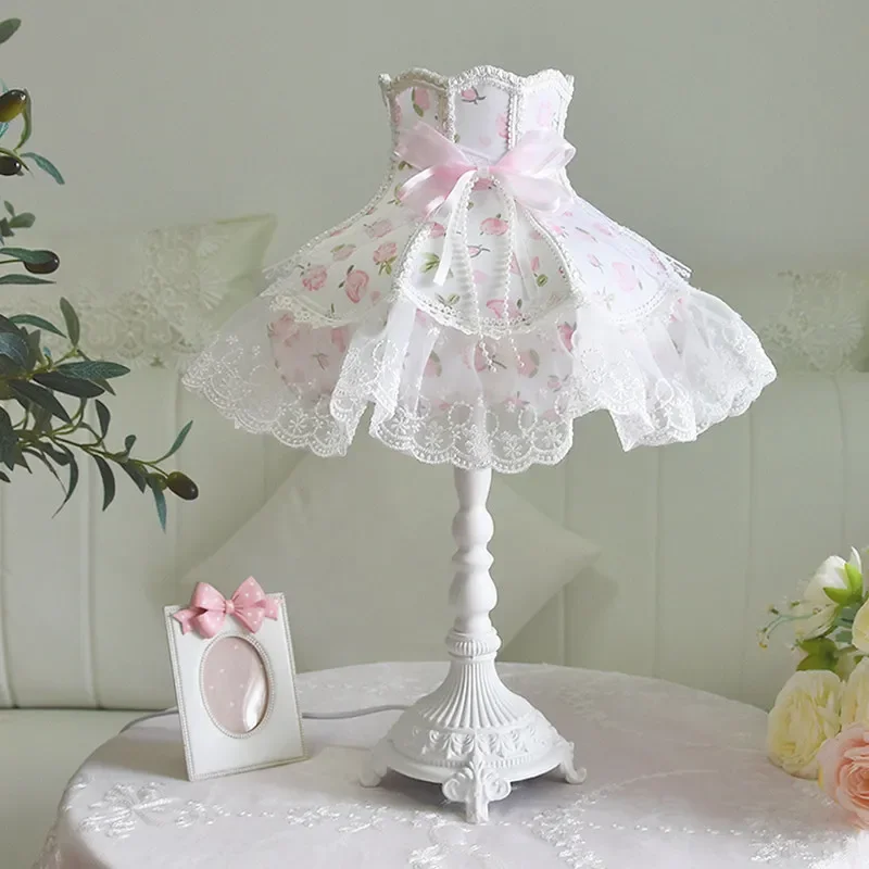 French pastoral European desk lamp bedroom bedside lamp pink lace princess ins girly heart little girl children