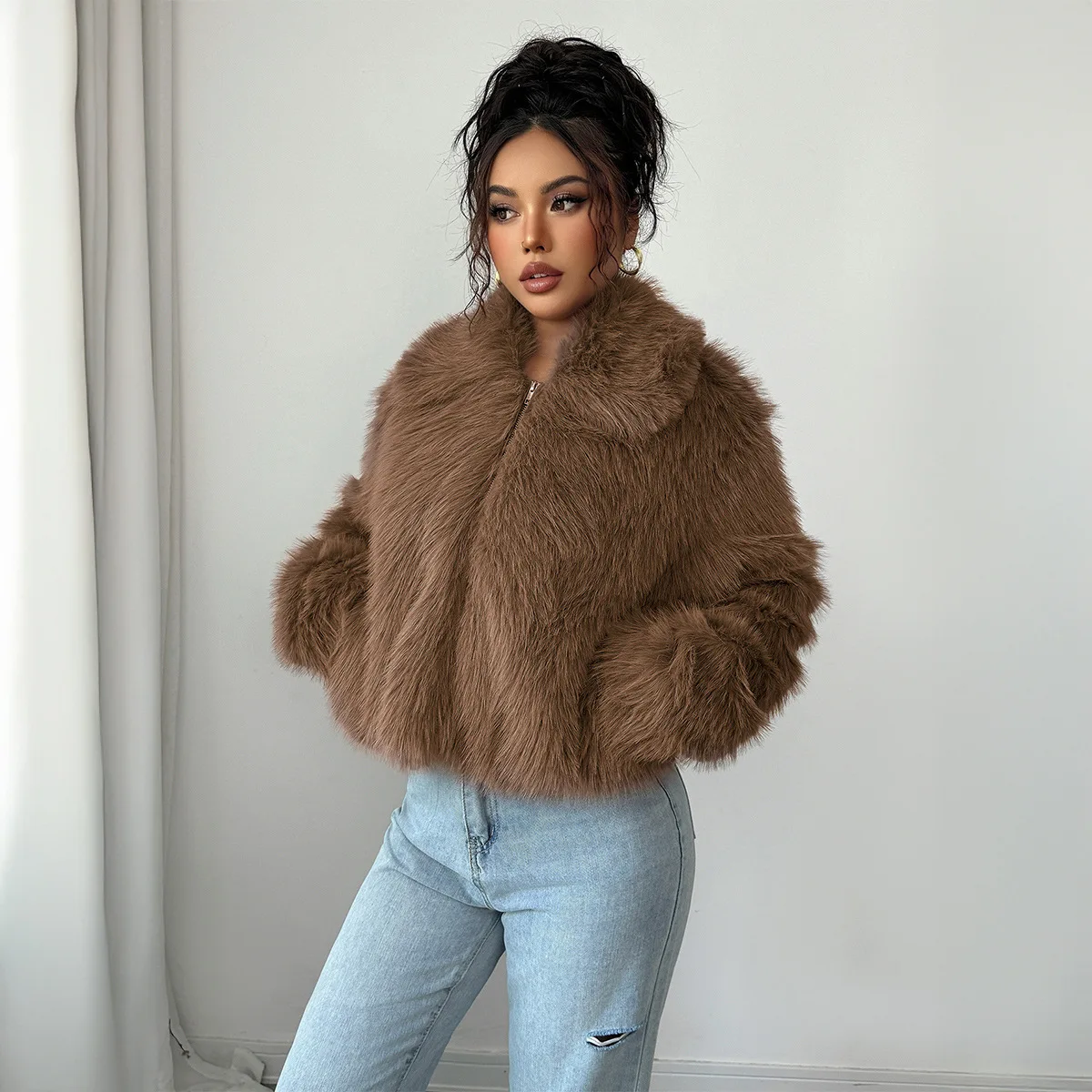 Elegant and Versatile Plush Long-Sleeve Coat for Women, Fall/Winter 2025