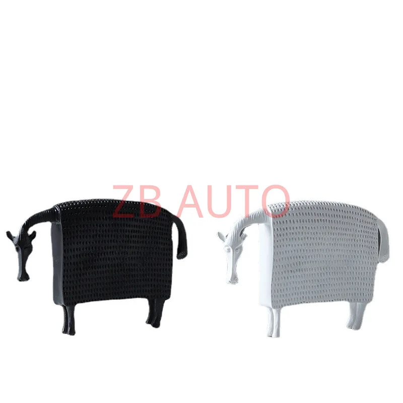 Nordic creative black and white armor horse fashionable and interesting animal resin ornaments home model room soft decorations
