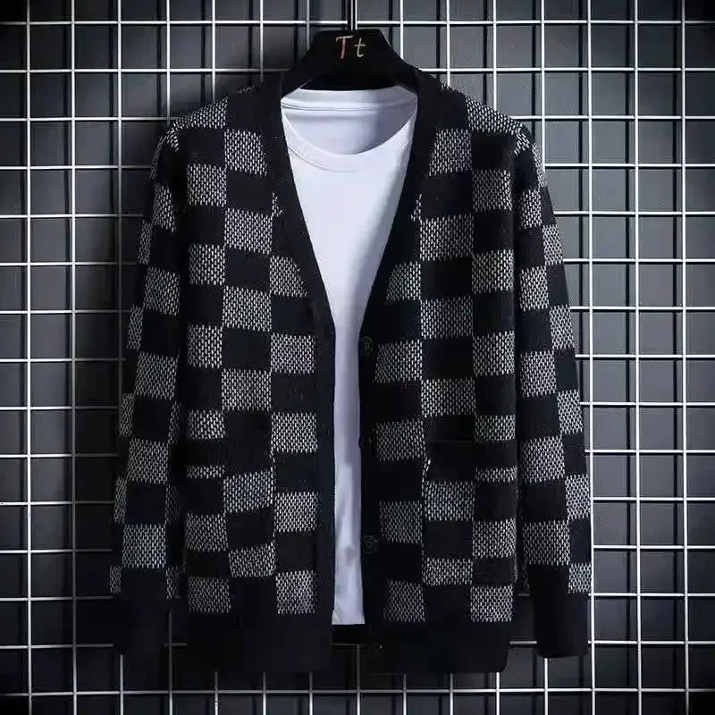 

New Men's Single-breasted Trendy and Versatile Knitted Cardigan for Spring and Autumn in Japanese and Korean Styles.