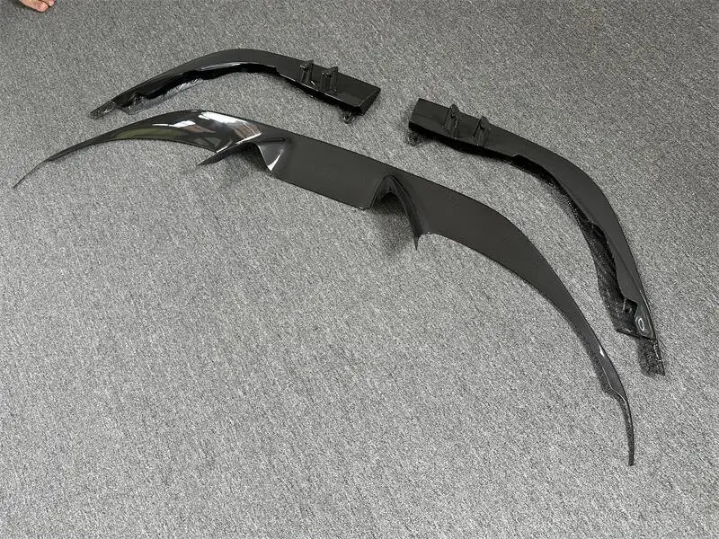 ForFerrari F8 Body Kits Carbon Fiber N Style Front Lip Rear Diffuser Side Skirts Air Vents Bumper Upgrade Condition New 3