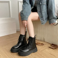 Minimalist Lace-up Women Boots 5Cm Chunky Heel Platform Women Boots British Style Thick Sole Increase Height Casual Boots