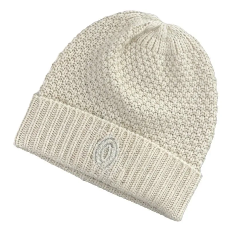 Luxury Hat 2024 New Style Cashmere Knitted Beanie Fashionable Knitted Designer Hats Embroidered Knitted Hat Warm Woolen Hat
