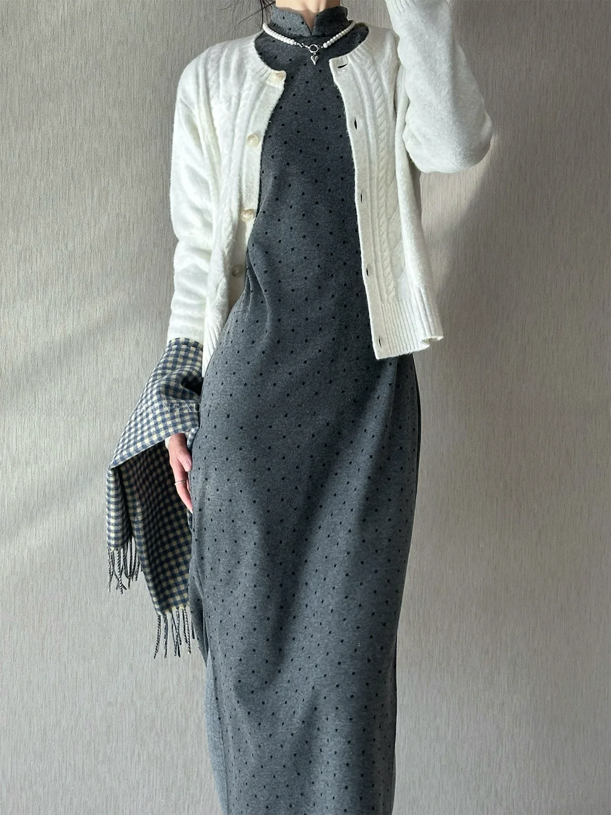 

Xu Zhi Xing Autumn Winter Thickened Warm Anti-Wrinkle Long Sleeve Polka Dot Vintage Art Slimming Long Dress