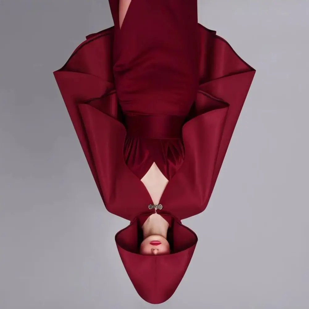 

Плащ с загадочной атмосферой, плащ с изогнутым краем, плащ в стиле ретро на Хэллоуин с капюшоном, украшение с металлической пряжкой для ролевых игр