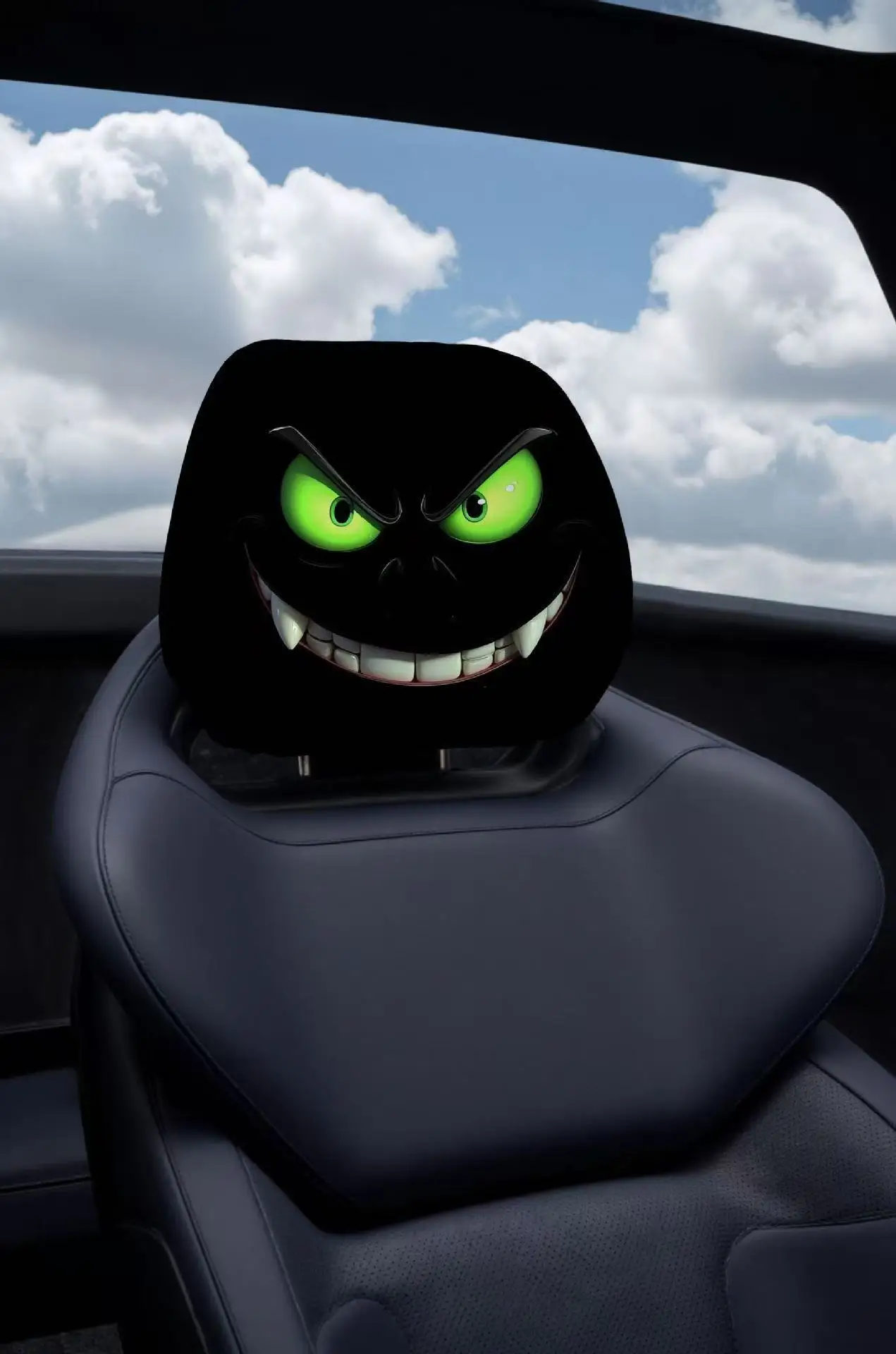 2 pieces of hot-selling devil emojis, car headrest covers, interior decoration, detachable and washable, stain-resistant 28x26cm