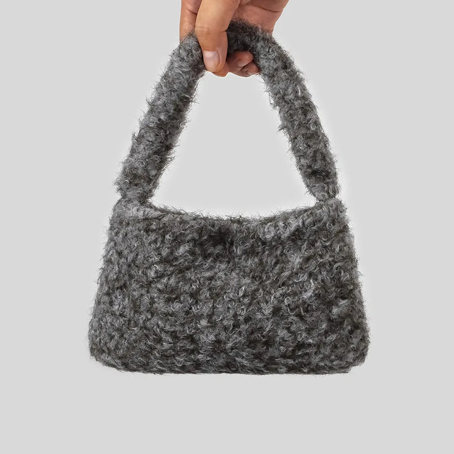 

Fashion Lambswool Women Handbags Rolling Plush Small Tote Bag 2025 Autumn and Winter Chains Shoulder Crossbody Bags Small Purse