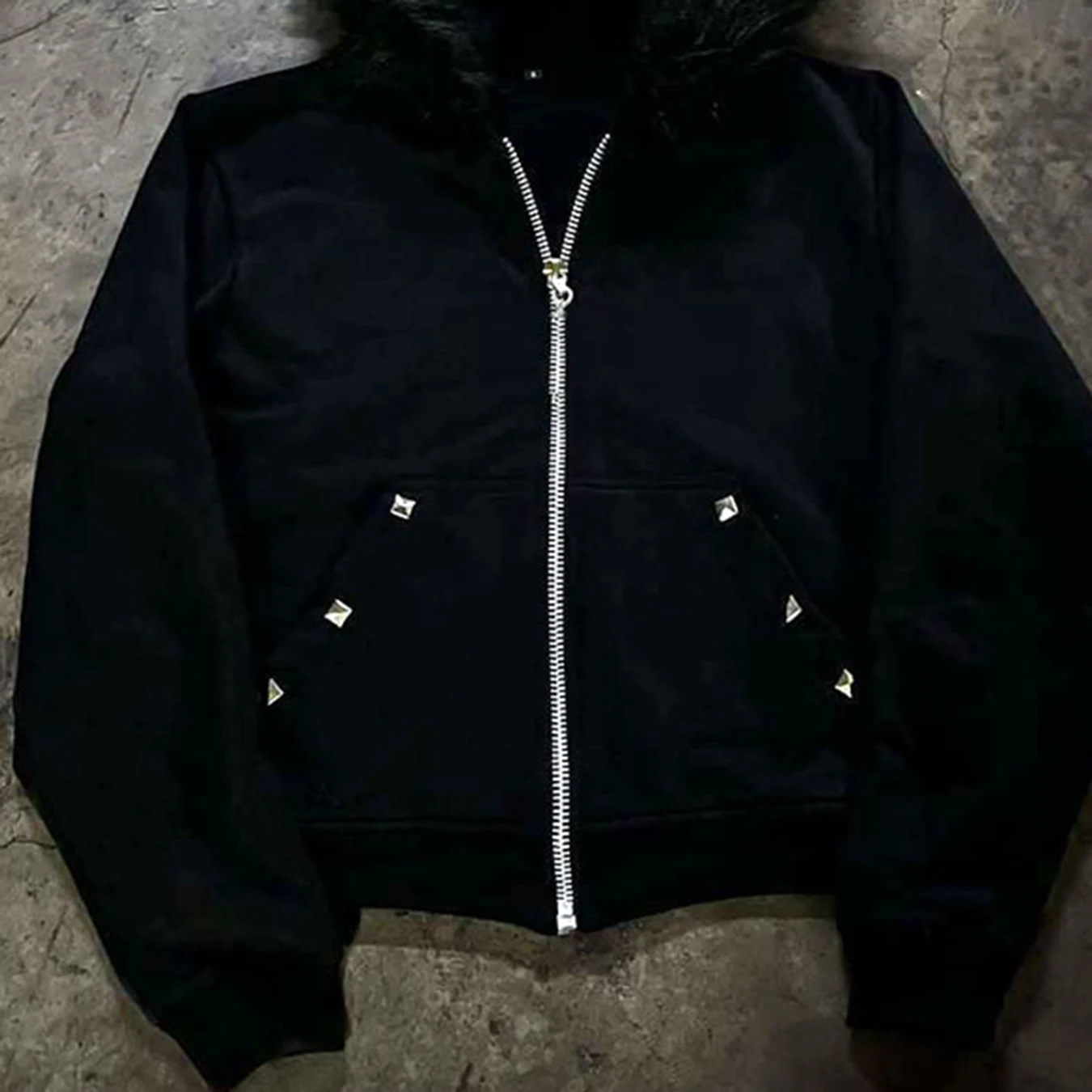 Herbst- und Winter-Plüsch-Kapuzenjacke mit Nietenverzierung, langärmelig, Retro-Street-Trend, Kapuzenpullover – Detail 5