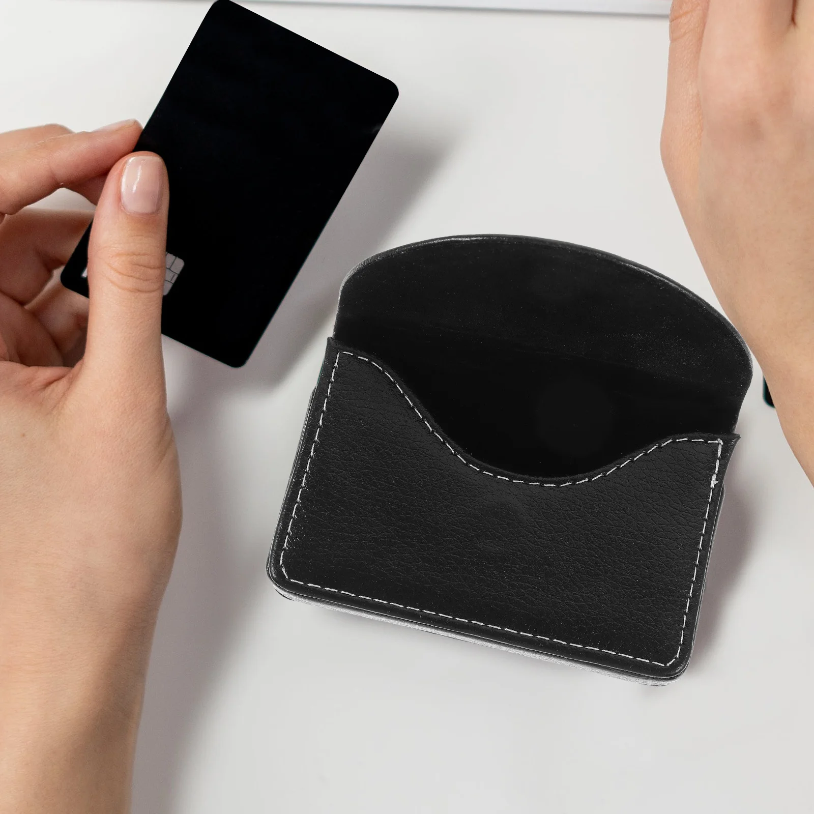 

Business Card Case Travel Cards Wallet Portable Cards Protector Business Card Holder Comfortable Touch Easy to