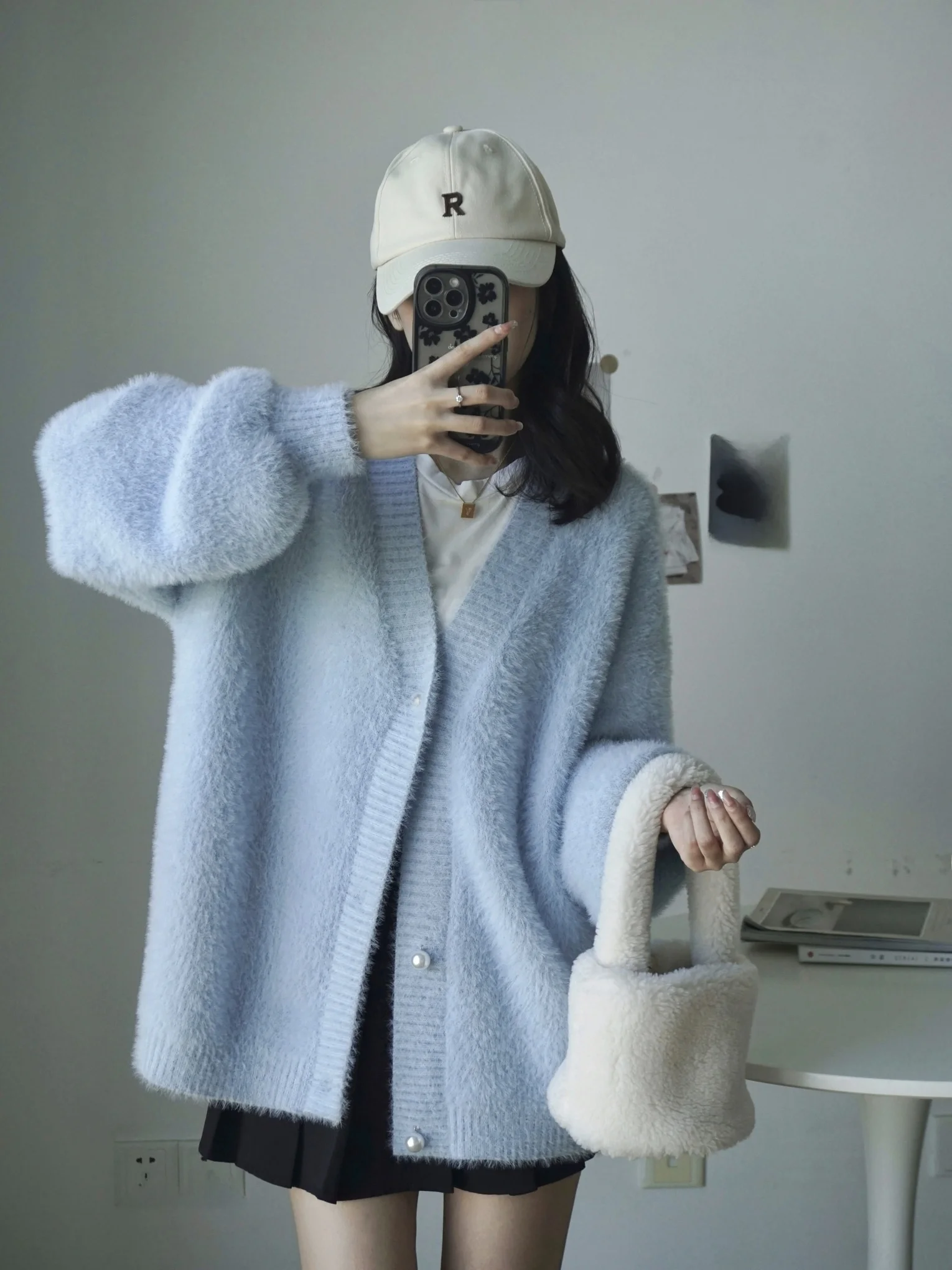 

Синий вязаный свободный женский свитер, пальто из искусственного меха, верхняя одежда с v-образным вырезом и жемчужными пуговицами, осень-зима, новый Sle, повседневный ленивый Sle